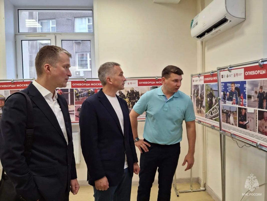 В столице открылась фотовыставка «Огнеборцы Москвы» В столице открылась фотовыставка «Огнеборцы Москвы»