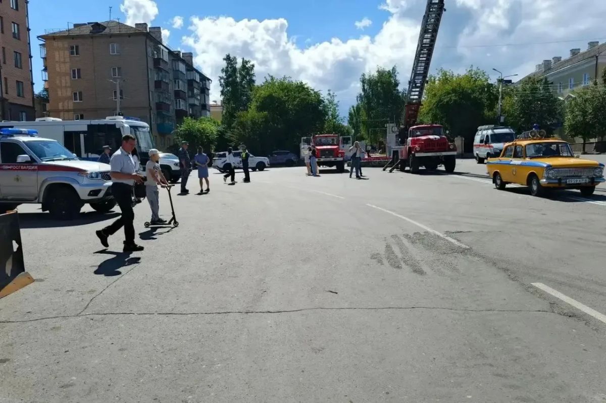 В Белорецке Республики Башкортостан сотрудники вневедомственной охраны Росгвардии развернули уникальную выставку техники В Белорецке Республики Башкортостан сотрудники вневедомственной охраны Росгвардии развернули уникальную выставку техники