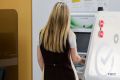 "Сбер" завершает обслуживание валютных и мультивалютных карт Visa с 1 сентября, убедился корреспондент ТАСС