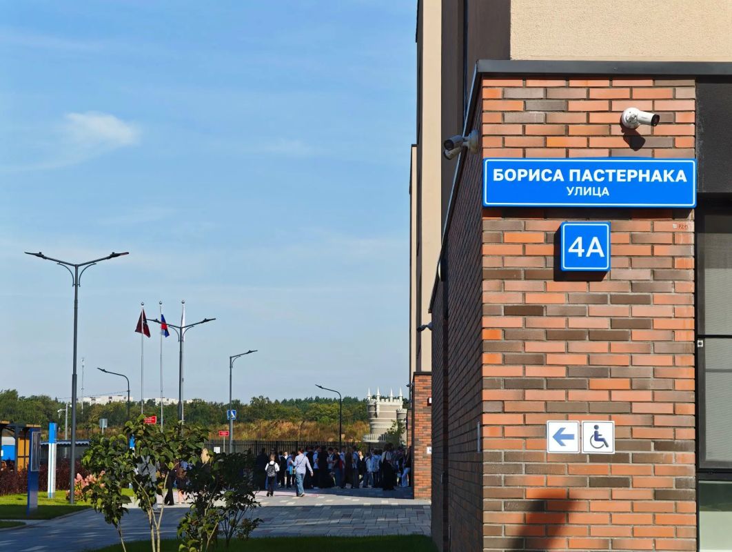 Дмитрий Саблин: Две новые школы открылись в районе Внуково Дмитрий Саблин: Две новые школы открылись в районе Внуково