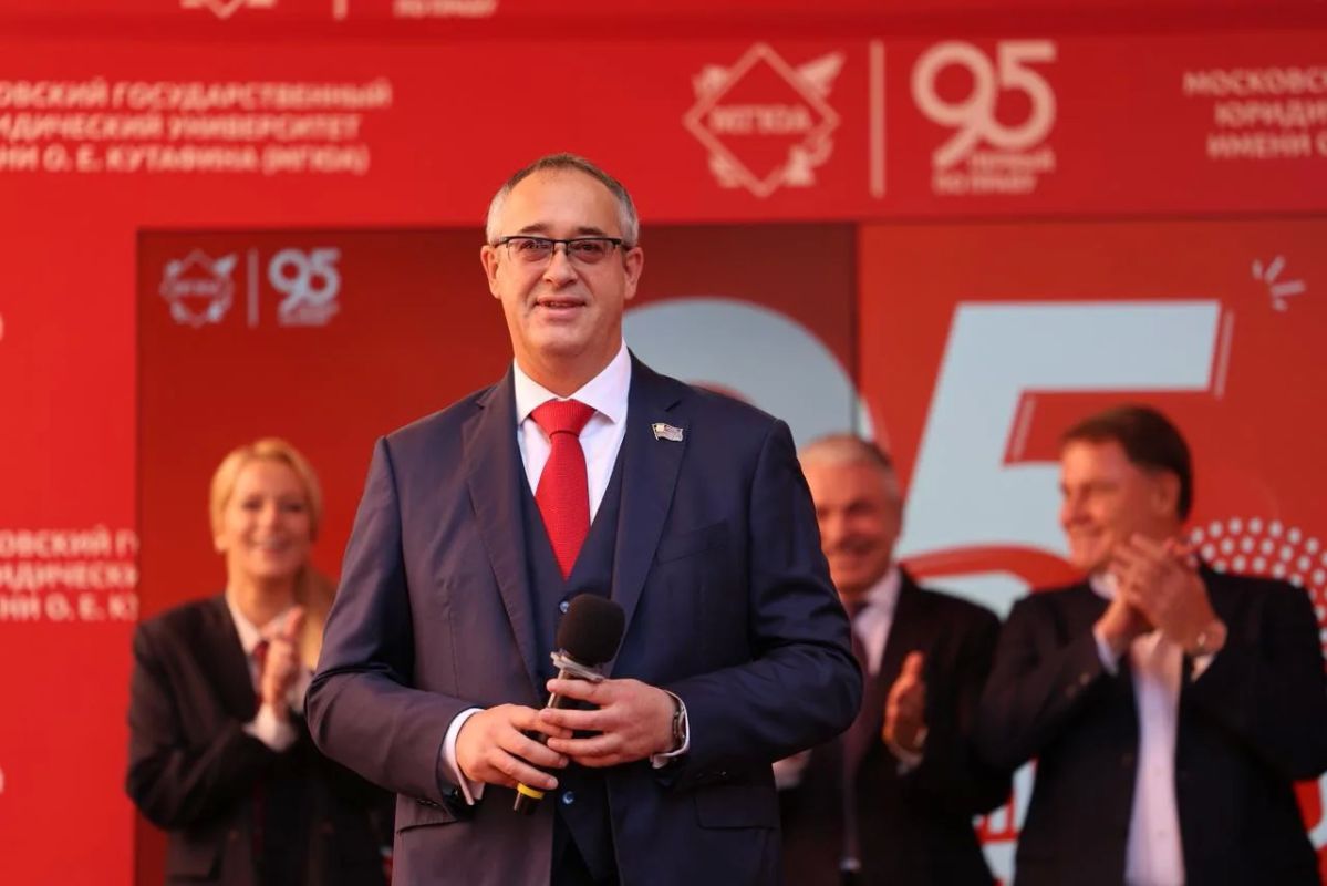 Алексей Шапошников: Поздравил первокурсников Московского государственного юридического университета имени О.Е. Кутафина с началом учебного года! Алексей Шапошников: Поздравил первокурсников Московского государственного юридического университета имени О.Е. Кутафина с началом учебного года!