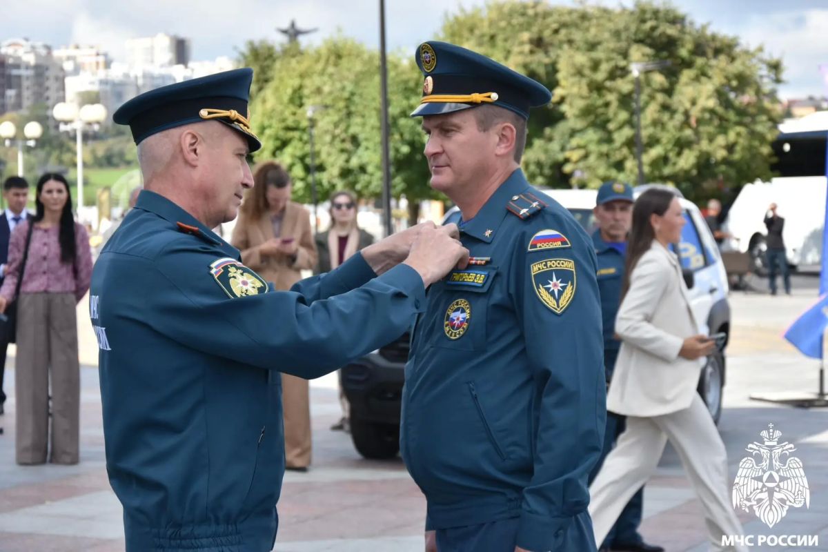 В Чебоксарах стартовал Всероссийский сбор по вопросам совершенствования деятельности органов Госпожнадзора и судебно-экспертных учреждений МЧС России В Чебоксарах стартовал Всероссийский сбор по вопросам совершенствования деятельности органов Госпожнадзора и судебно-экспертных учреждений МЧС России