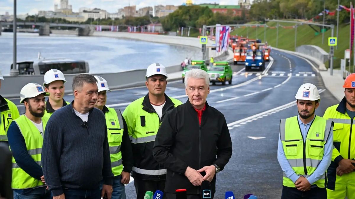 Сергей Собянин открыл участки на левом берегу Москвы-реки — Крутицкую набережную и первый участок Симоновской Сергей Собянин открыл участки на левом берегу Москвы-реки — Крутицкую набережную и первый участок Симоновской
