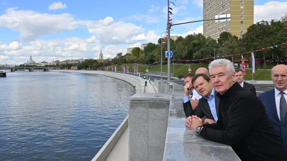 Сергей Собянин открыл участки на левом берегу Москвы-реки — Крутицкую набережную и первый участок Симоновской Сергей Собянин открыл участки на левом берегу Москвы-реки — Крутицкую набережную и первый участок Симоновской