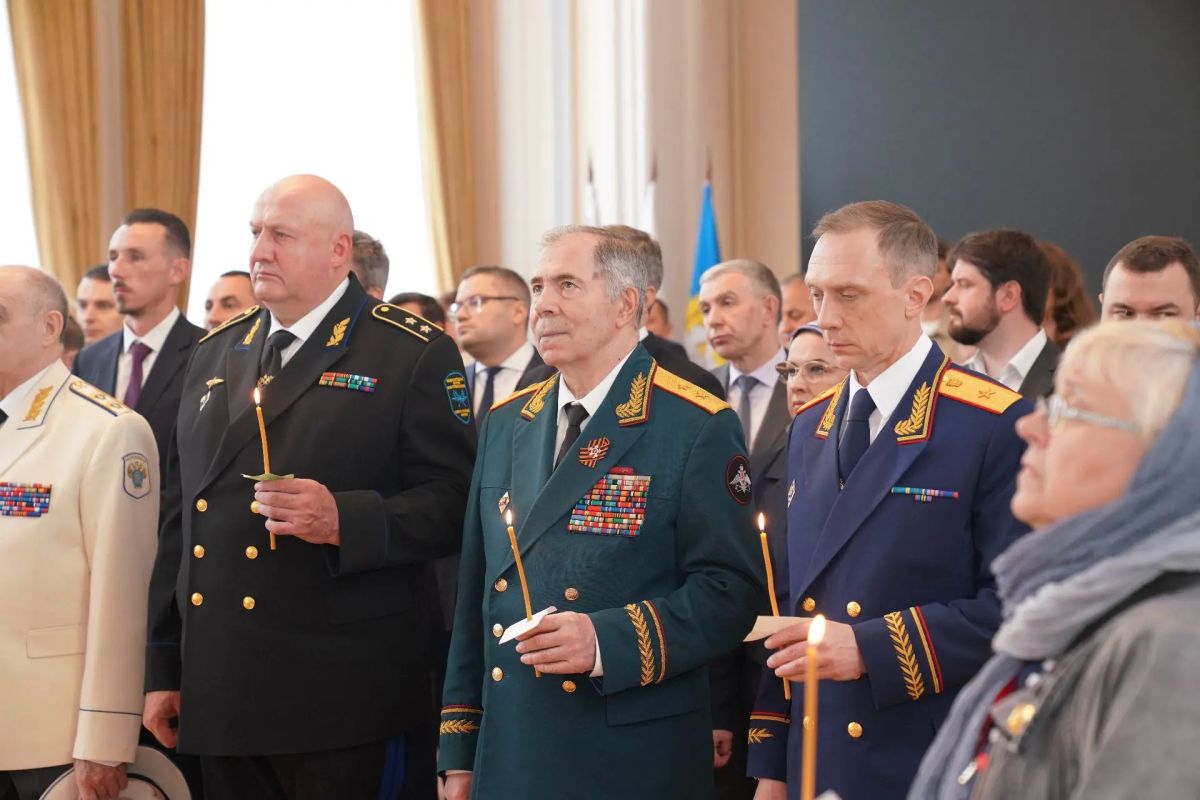 Руководитель Западного МСУТ СК России Виталий Владимирович Саксин принял участие в памятном мероприятии ко Дню солидарности в борьбе с терроризмом