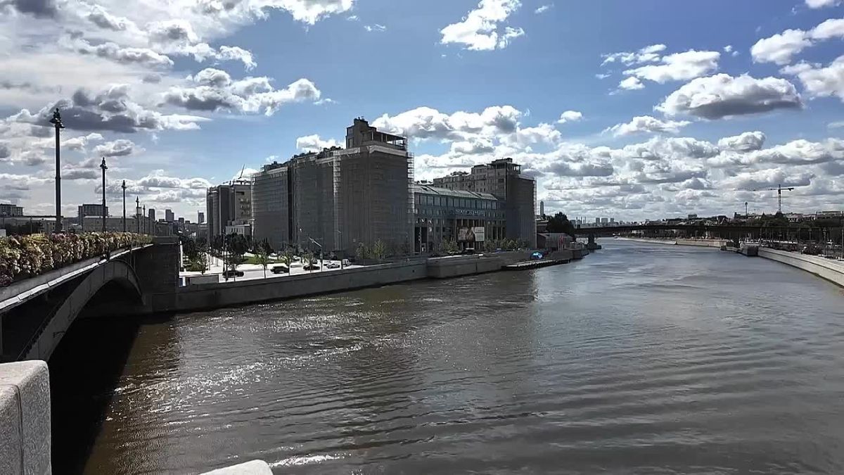 Фасад исторического комплекса «Дом на набережной» в центре Москвы обновят