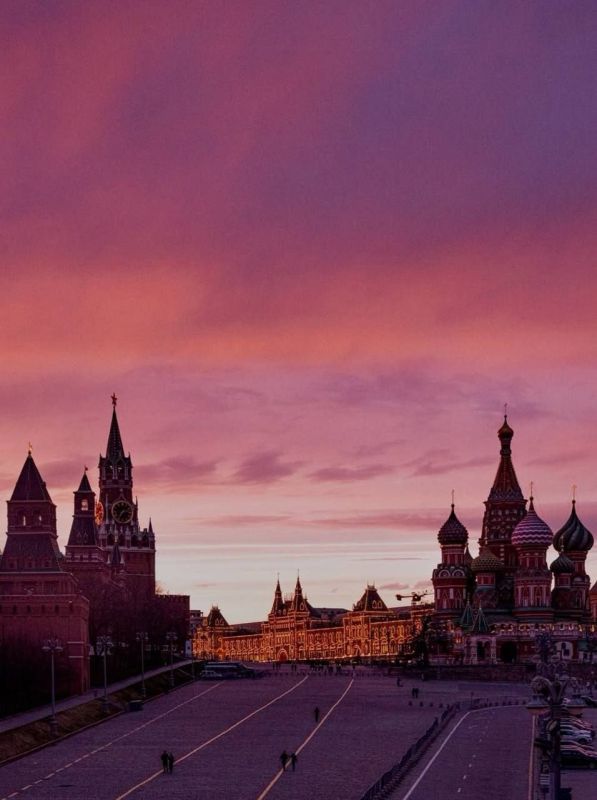В честь дня города продолжаю делиться с вами своими фотографиями любимой красавицы Москвы В честь дня города продолжаю делиться с вами своими фотографиями любимой красавицы Москвы
