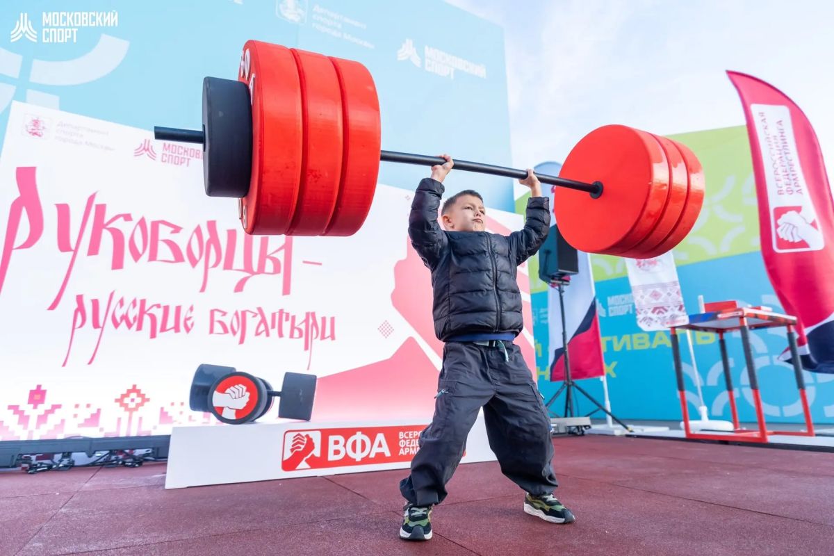 Внимание, сейчас вылетит птичка! Внимание, сейчас вылетит птичка!
