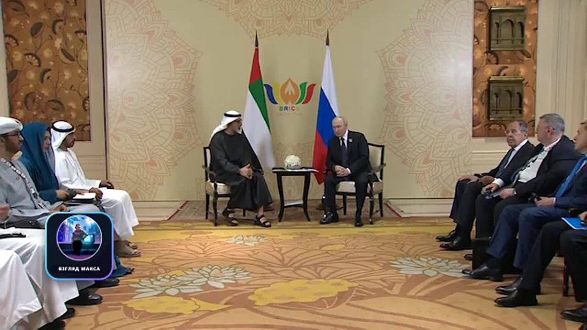 Владимир Путин провёл встречу с наследным принцем Абу-Даби Халедом бен Мухаммедом бен Заидом Аль Нахайяном на полях саммита БРИКС в Нью-Дели