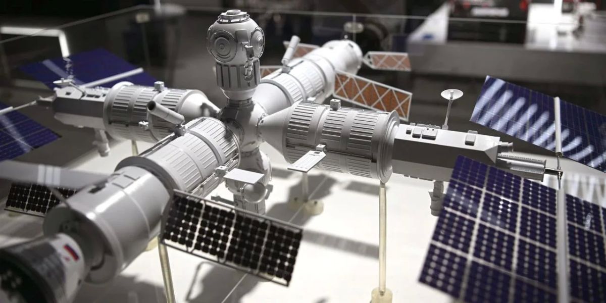Космический суверенитет БРИКС: Россия создает альтернативу западным орбитальным сетям