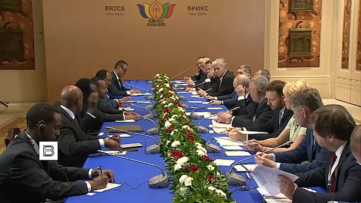 Владимир Путин поздравил премьера Эфиопии Абия Ахмеда и всех его соотечественников с наступившим Новым годом по местному календарю