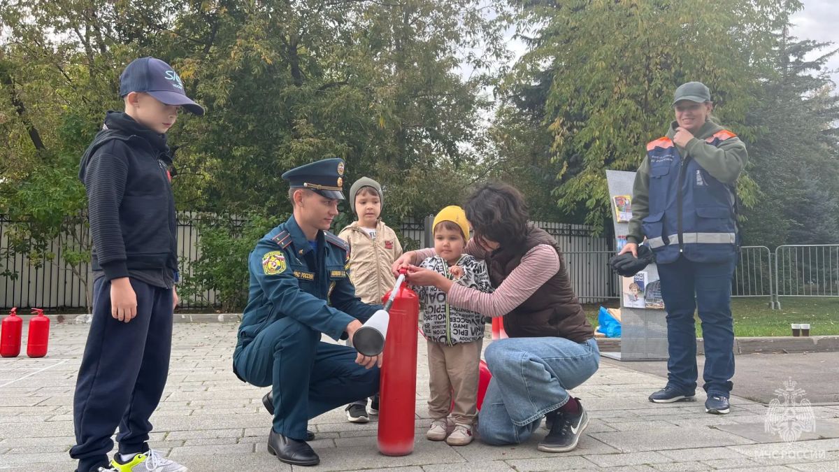 В Мещанском районе для жителей столицы провели мастер-классы по пожарной безопасности В Мещанском районе для жителей столицы провели мастер-классы по пожарной безопасности