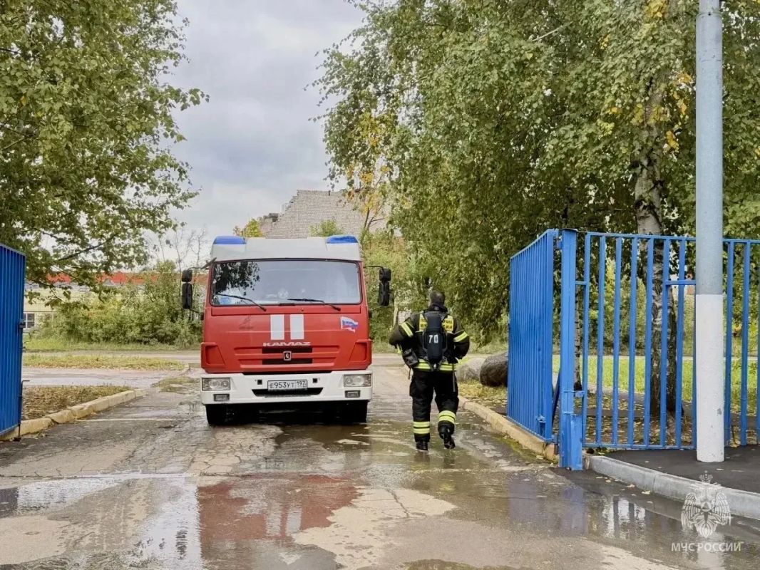С почётом и благодарностью С почётом и благодарностью