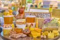 Первая ярмарка, полностью посвященная меду, открылась на Ореховом бульваре