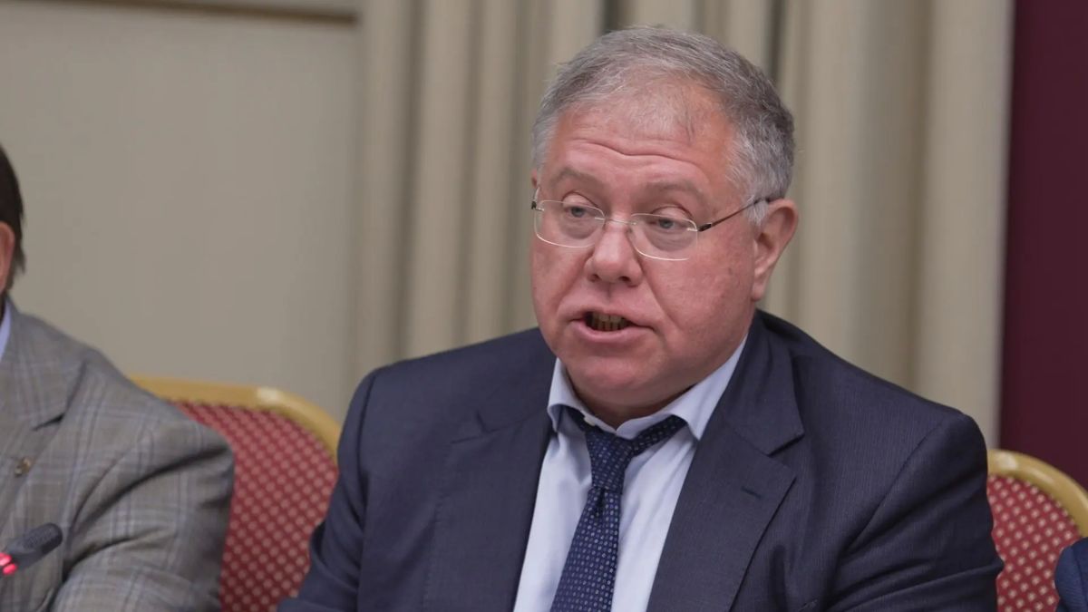 Заместитель Председателя Мосгордумы, председатель Совета Московского отделения РИО Степан Орлов (фракция партии «Единая Россия») выступил с докладом о взаимодействии Москвы и Тверской области Заместитель Председателя Мосгордумы, председатель Совета Московского отделения РИО Степан Орлов (фракция партии «Единая Россия») выступил с докладом о взаимодействии Москвы и Тверской области