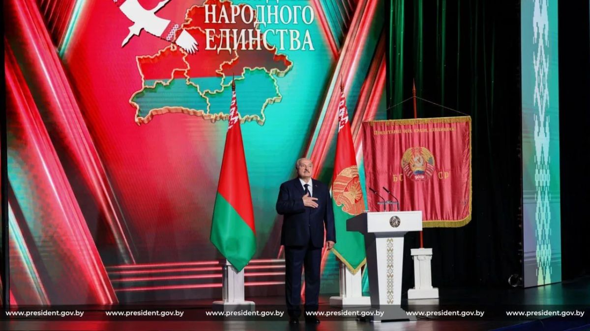 Белоруссию ждала бы судьба Украины, если бы ее оторвали от России в 2020 году Белоруссию ждала бы судьба Украины, если бы ее оторвали от России в 2020 году