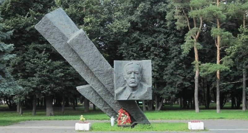 Сегодня в рамках раздела Герои Родины в названиях улиц Москвы нашей рубрики #НациональнаяТопонимикаМосквы рассказываем про Бульвар Генерала Карбышева Сегодня в рамках раздела Герои Родины в названиях улиц Москвы нашей рубрики #НациональнаяТопонимикаМосквы рассказываем про Бульвар Генерала Карбышева