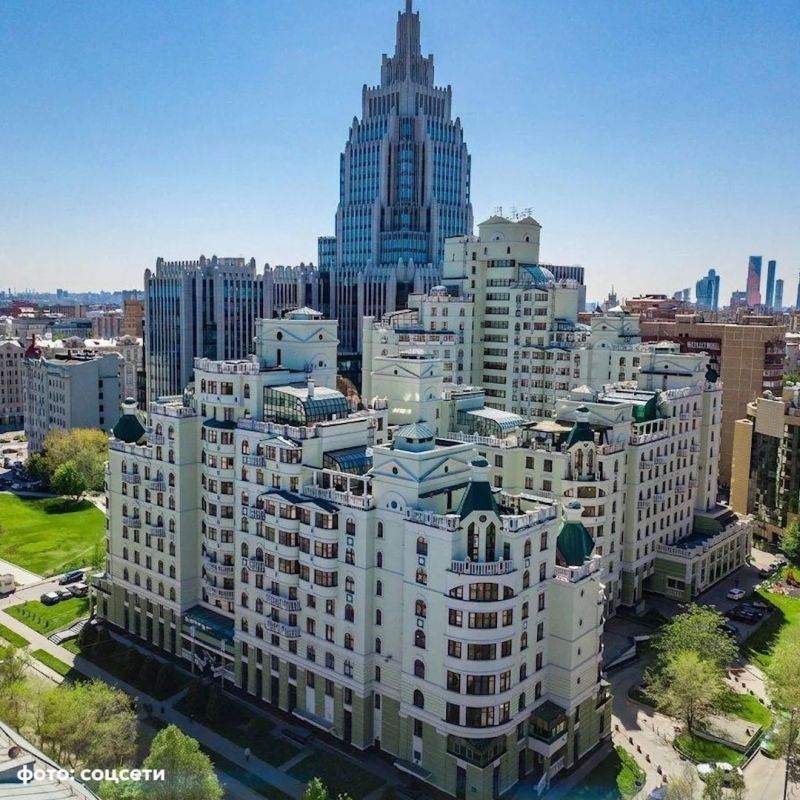 Тамара Гвердцители распродала свою недвижимость в РФ, но, чтобы было куда вернуться, оставила себе одну квартиру в Москве стоимостью 130 млн Тамара Гвердцители распродала свою недвижимость в РФ, но, чтобы было куда вернуться, оставила себе одну квартиру в Москве стоимостью 130 млн