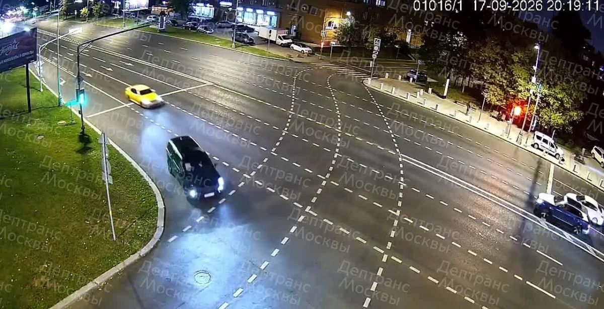 Мотоциклист погиб в аварии с Bentley в центре Москвы