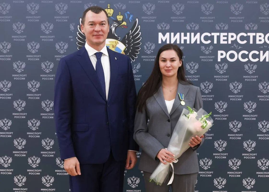 Михаил Дегтярёв: Сегодня в Москве в Министерстве спорта по поручению Президента России Владимира Владимировича Путина провел торжественную церемонию вручения государственных и ведомственных наград Михаил Дегтярёв: Сегодня в Москве в Министерстве спорта по поручению Президента России Владимира Владимировича Путина провел торжественную церемонию вручения государственных и ведомственных наград