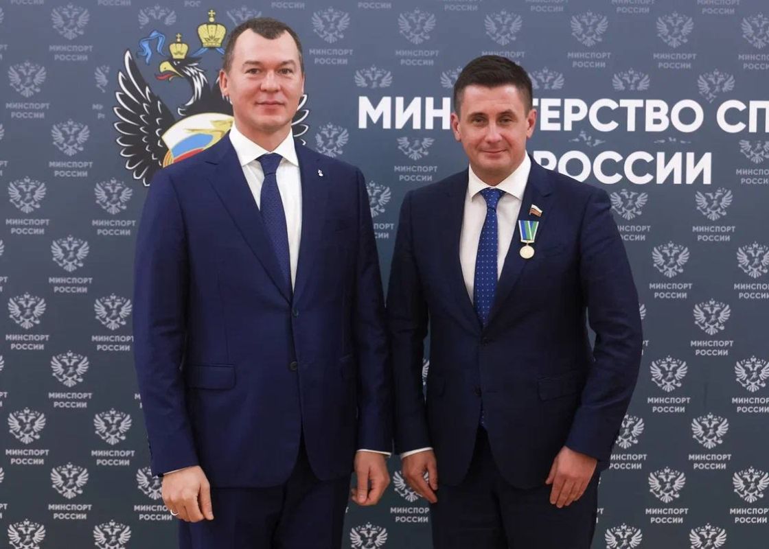 Михаил Дегтярёв: Сегодня в Москве в Министерстве спорта по поручению Президента России Владимира Владимировича Путина провел торжественную церемонию вручения государственных и ведомственных наград Михаил Дегтярёв: Сегодня в Москве в Министерстве спорта по поручению Президента России Владимира Владимировича Путина провел торжественную церемонию вручения государственных и ведомственных наград