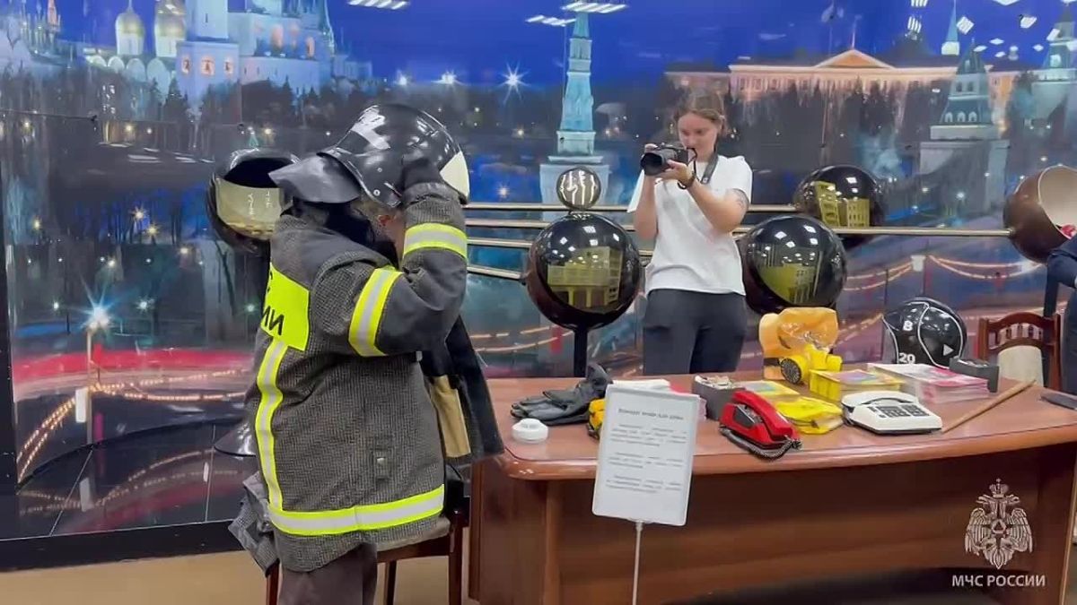 Урок безопасности для школьников прошёл в Музее пожарной охраны Москвы