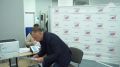 Члены Правительства принимают участие в голосовании на выборах в Госдуму Вице-премьер Марат Хуснуллин проголосовал на одном из избирательных участков в Москве. Комментируя выборы, он подчеркнул, что это очень важное событие...