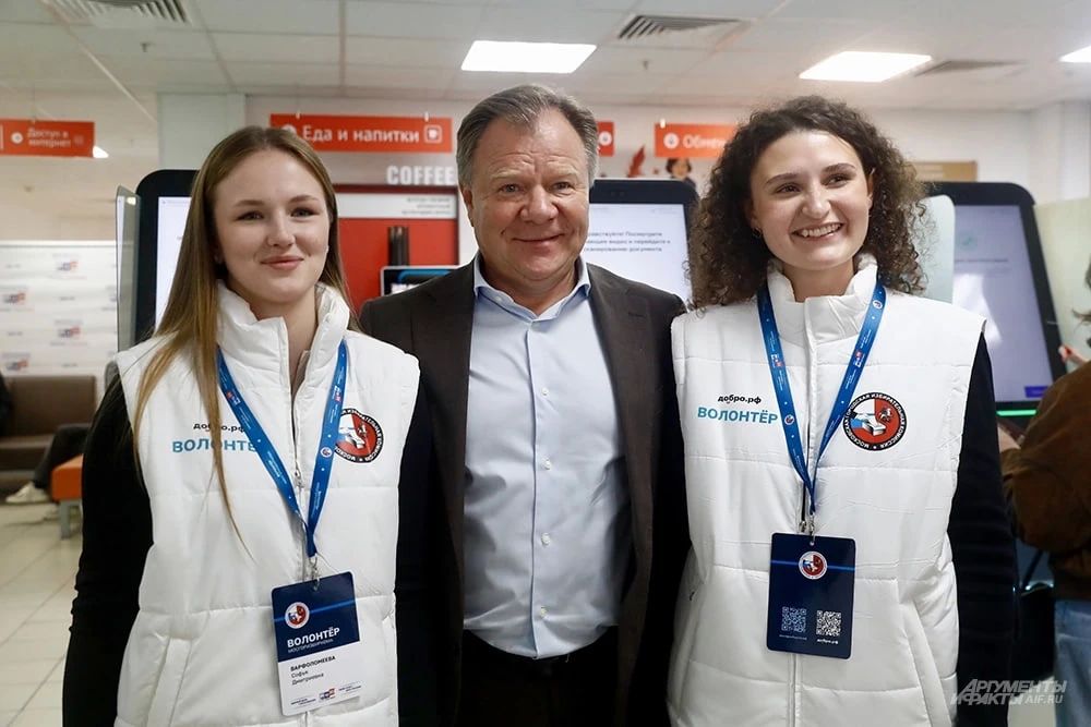 Игорь Бутман проголосовал на выборах депутатов Госдумы Игорь Бутман проголосовал на выборах депутатов Госдумы