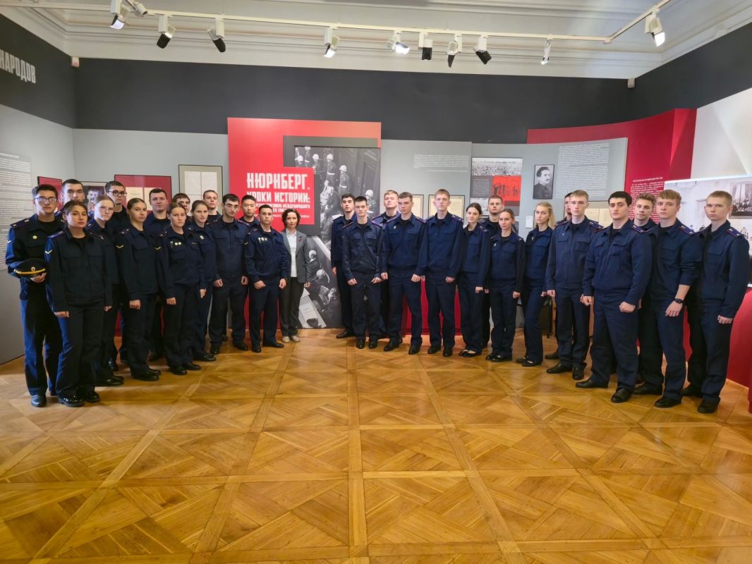 Курсанты Московской академии Следственного комитета имени А.Я. Сухарева посетили историко-документальную выставку «Нюрнберг