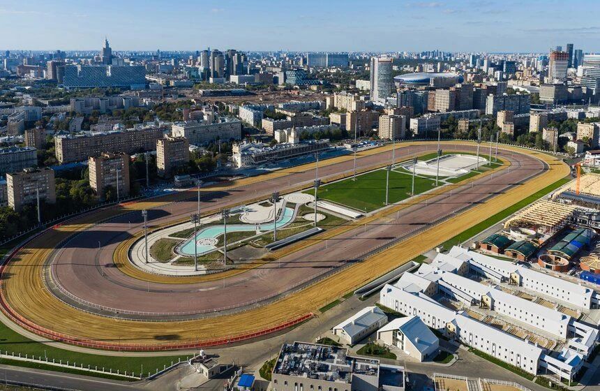 Центральный Московский ипподром снова встречает гостей Центральный Московский ипподром снова встречает гостей