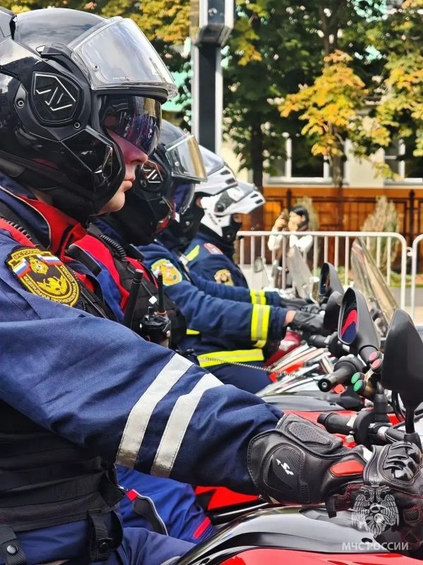 В Москве прошёл мотопарад в честь закрытия мотосезона-2026 В Москве прошёл мотопарад в честь закрытия мотосезона-2026
