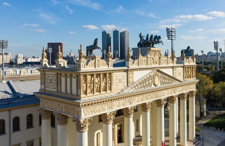 Центральный Московский ипподром снова встречает гостей Центральный Московский ипподром снова встречает гостей