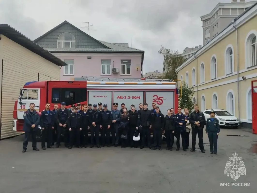 От колледжа – к службе: в столичном гарнизоне прошёл открытый диалог с будущими пожарными От колледжа – к службе: в столичном гарнизоне прошёл открытый диалог с будущими пожарными