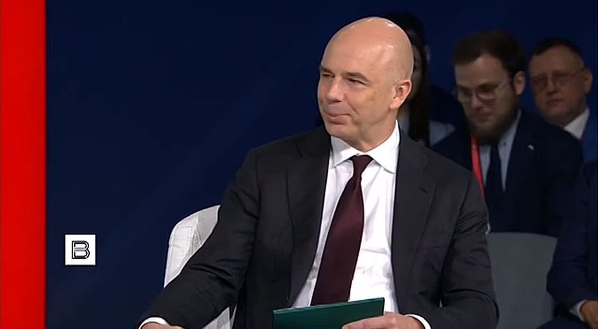 Перенос столицы России из Москвы в другой регион — неэффективная идея, заявил Сергей Собянин на Московском финансовом форуме