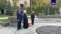 В Москве открыли памятник бывшему мэру столицы Юрию Лужкову в день 90-летия со дня его рождения, передает корреспондент ТАСС