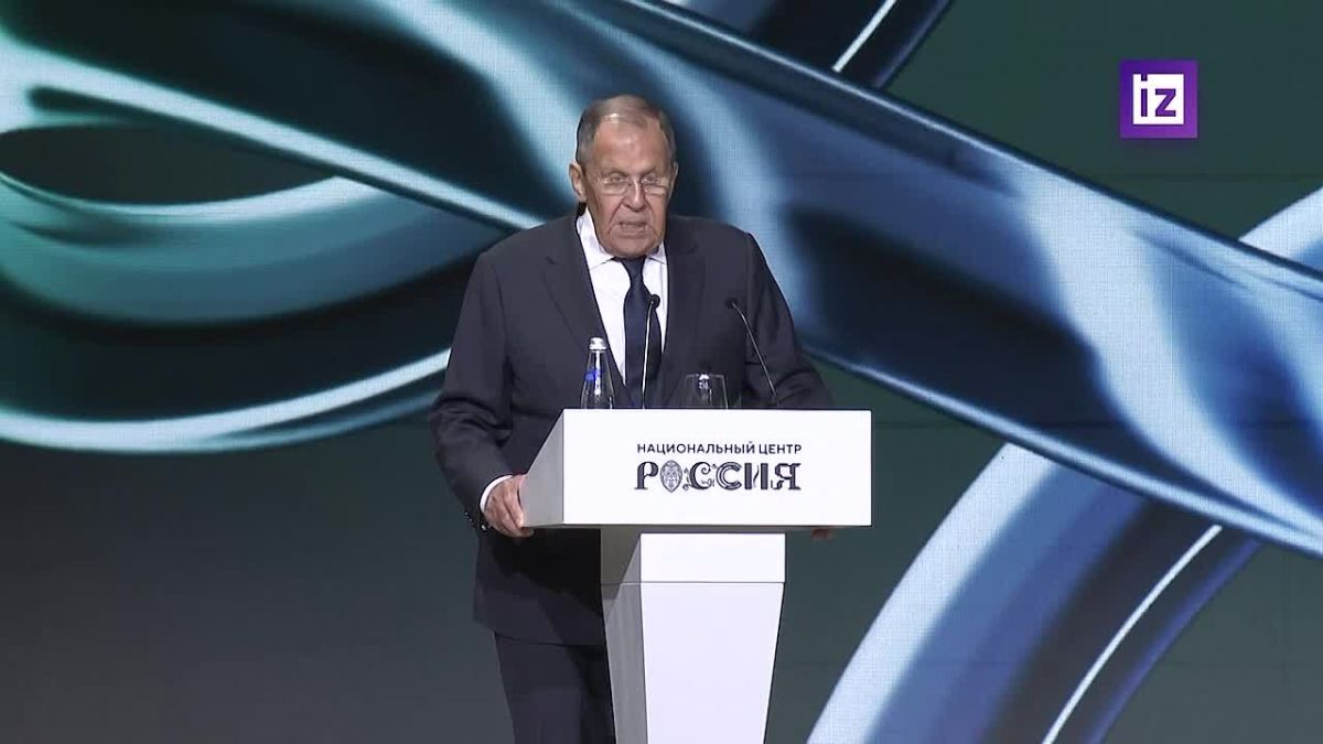Алексей Живов: Западные медиа ведут игру против России
