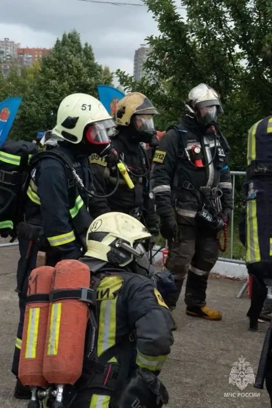 Сборная МЧС Москвы выступила на международных соревнованиях газодымозащитников Сборная МЧС Москвы выступила на международных соревнованиях газодымозащитников