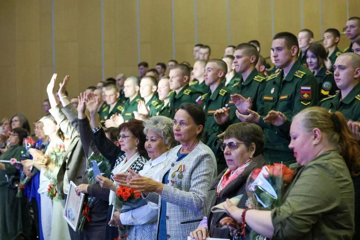 В столице состоялся III Форум матерей военнослужащих «Свет твоей любви» В столице состоялся III Форум матерей военнослужащих «Свет твоей любви»