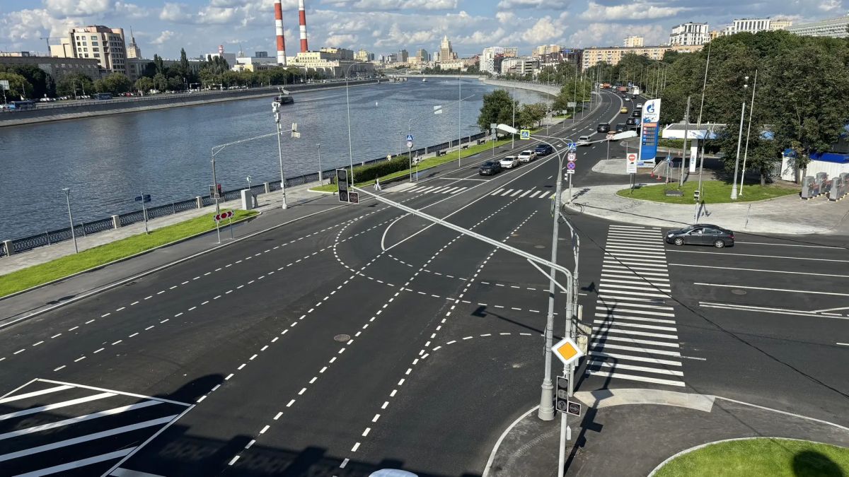 Обновленная Новодевичья набережная: что изменилось Обновленная Новодевичья набережная: что изменилось