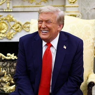 Трамп призвал Зеленского встретиться с Путиным в Москве для мирных переговоров, но тот отказался и огорчился из-за того, что эта тема была поднята, — пишет Bloomberg со ссылкой на источники, «знакомые с позицией украинского...