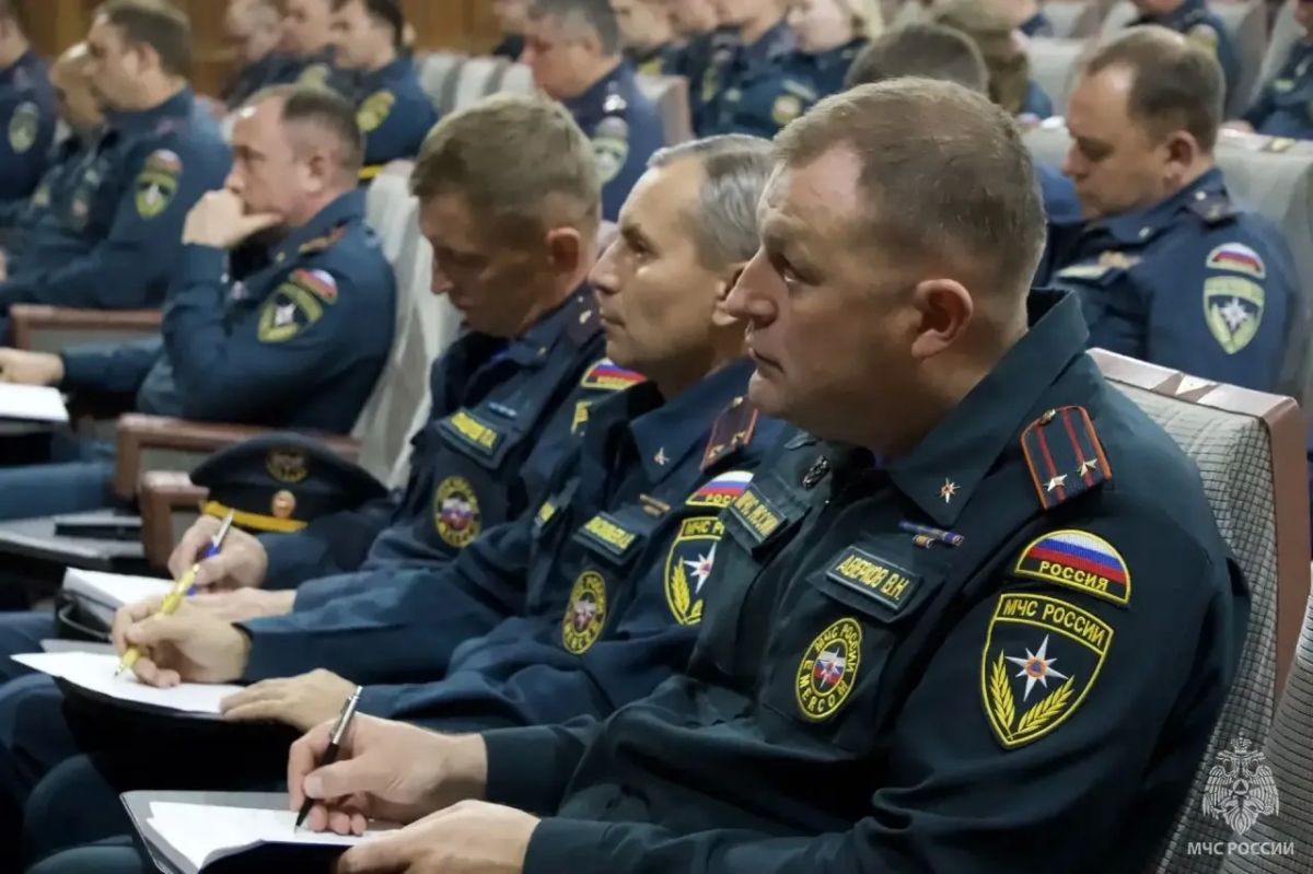 В столичном управлении МЧС России обсудили вопросы охраны труда В столичном управлении МЧС России обсудили вопросы охраны труда