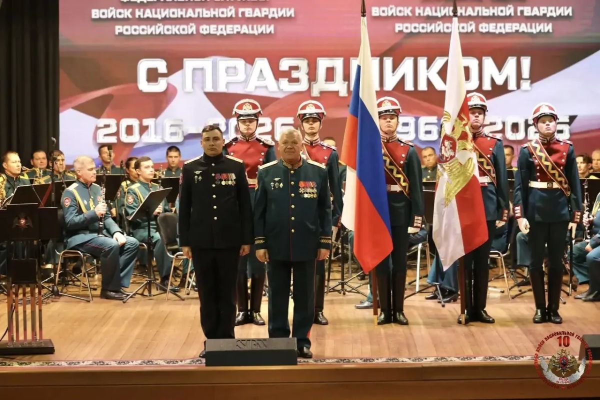 Отличившимся росгвардейцам вручили государственные награды в честь 60-летия со дня образования специальных моторизованных воинских частей Отличившимся росгвардейцам вручили государственные награды в честь 60-летия со дня образования специальных моторизованных воинских частей