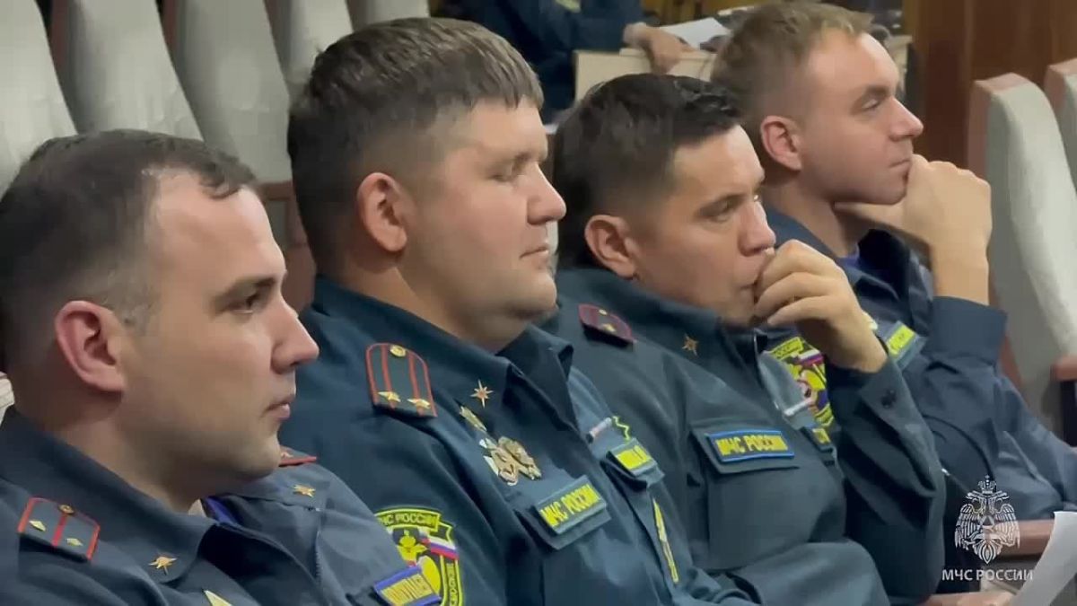 В столичном управлении МЧС России обсудили вопросы охраны труда
