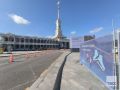 В парке Северного речного вокзала начался монтаж зимнего городского катка