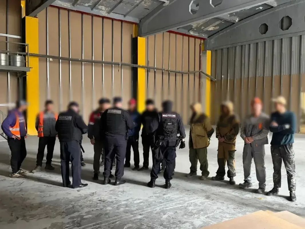 РЕЙДЫ В СЗАО: НЕЛЕГАЛЬНЫМ РАБОТНИКАМ ПРЕДСТОИТ ПОКИНУТЬ РОССИЮ РЕЙДЫ В СЗАО: НЕЛЕГАЛЬНЫМ РАБОТНИКАМ ПРЕДСТОИТ ПОКИНУТЬ РОССИЮ