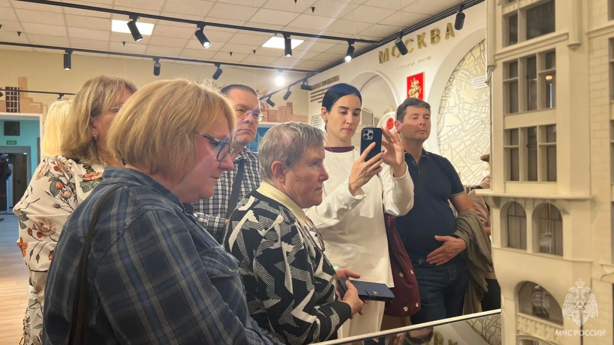 День туризма: московские гиды побывали в Музее пожарной охраны День туризма: московские гиды побывали в Музее пожарной охраны