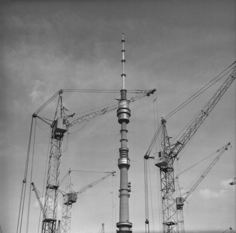 Фотофакт: Строительство Останкинской телевизионной башни