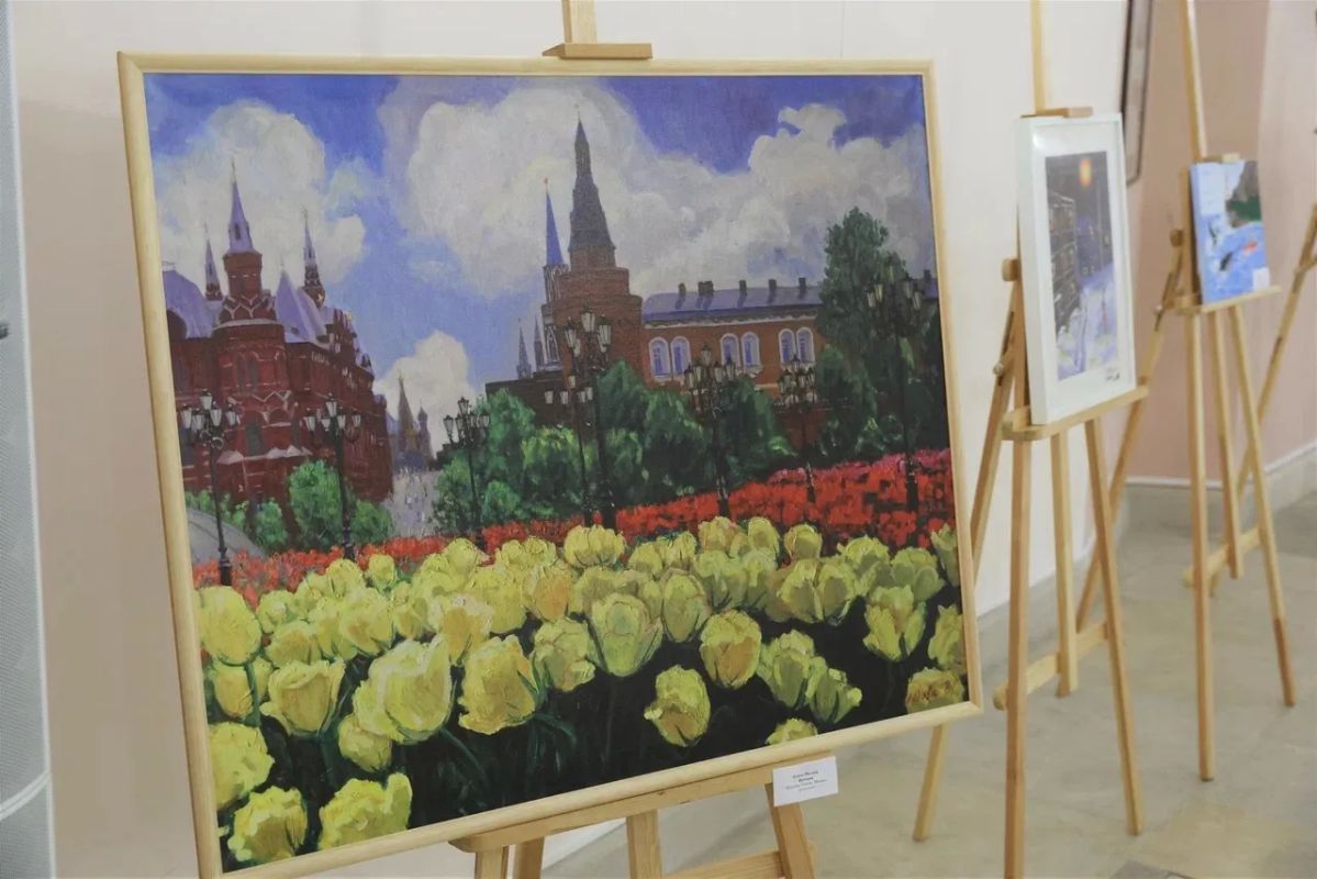Алексей Шапошников: В Московской городской Думе открыли выставку картин «От Донбасса до Камчатки: многообразие России» Алексей Шапошников: В Московской городской Думе открыли выставку картин «От Донбасса до Камчатки: многообразие России»
