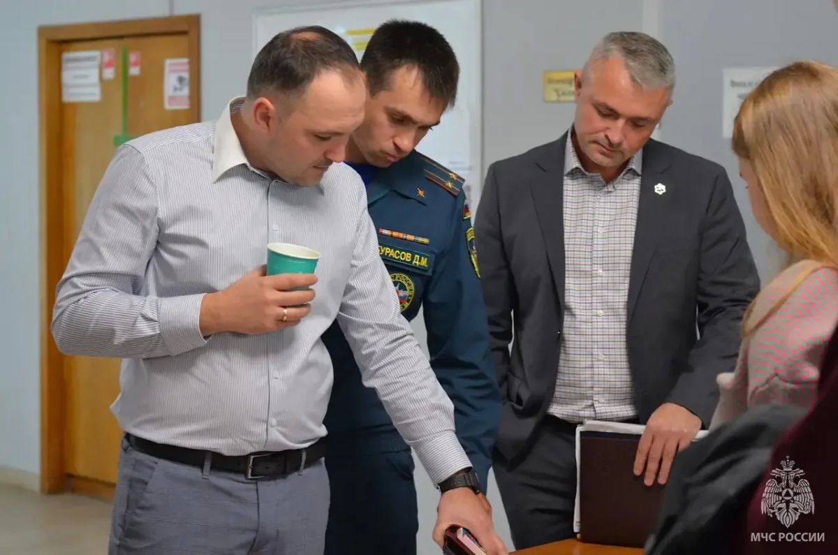 В Западном округе столицы обсудили вопросы безопасности и готовности к нештатным ситуациям В Западном округе столицы обсудили вопросы безопасности и готовности к нештатным ситуациям