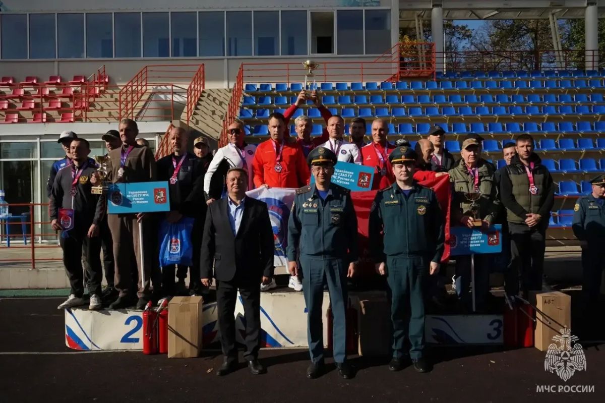 В Апаринках наградили победителей чемпионата по пожарно-спасательному спорту В Апаринках наградили победителей чемпионата по пожарно-спасательному спорту